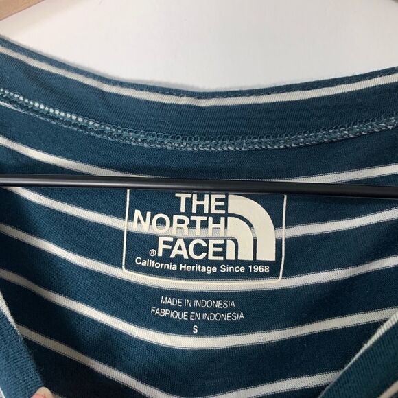 The North Face Teal Striped Top Size Small - Picture 3 of 10